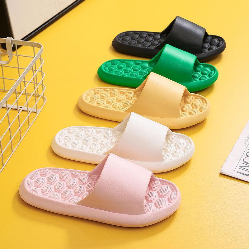 2024 Designer Foot Massage Slippers Women Non Slip Home Bathroom Slides Shoes Woman Lightweight Soft Sole Eva Flip Flops Female