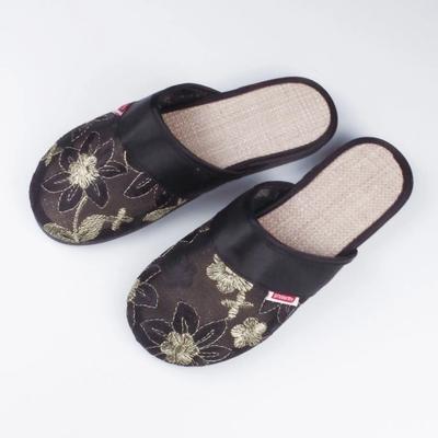 Модные уличные балетки по акции Уникальные оригинальные VIP женские тапочки и женские сандалии Новая коллекция Удобная обувь Стильные шлепанцы