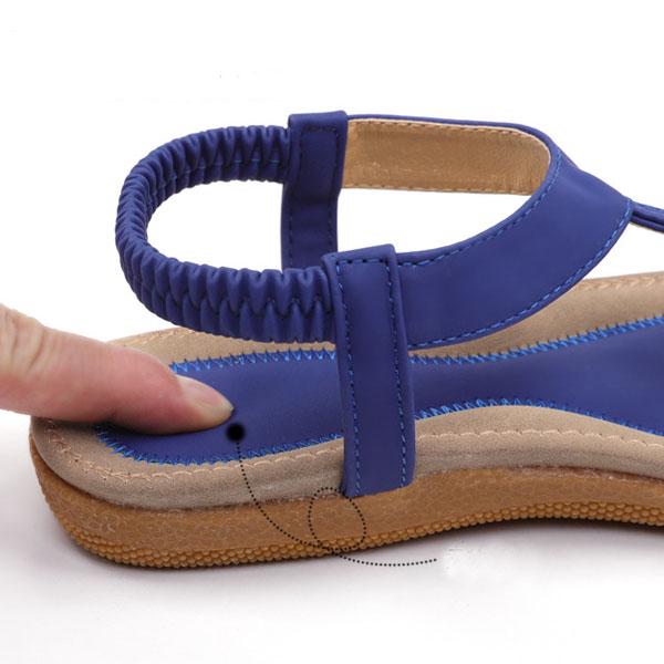 Женские сандалии на плоской подошве