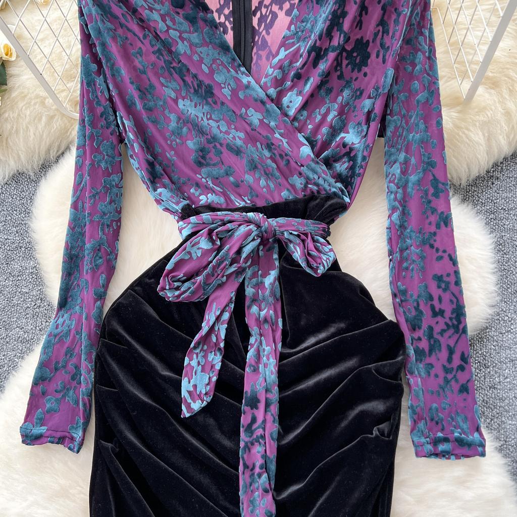 Винтажное платье с V-образным вырезом, элегантными длинными рукавами, шикарным флокированным принтом, вставками из бархата, облегающее, бандажное, вечернее, для улицы, зимняя одежда