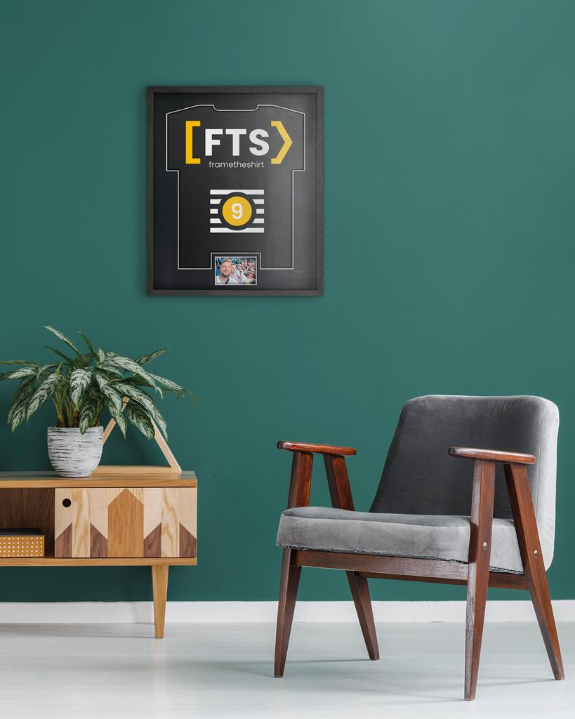 Autograph frame for a souvenir sports shirt