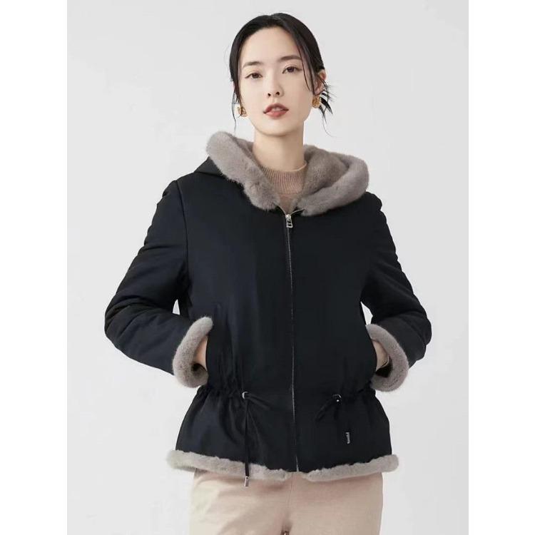 Trendy Women's Hooded Parka Coat with Faux Fur and Thickened Down Filling, Internal Waist Drawstring for Slim Fit