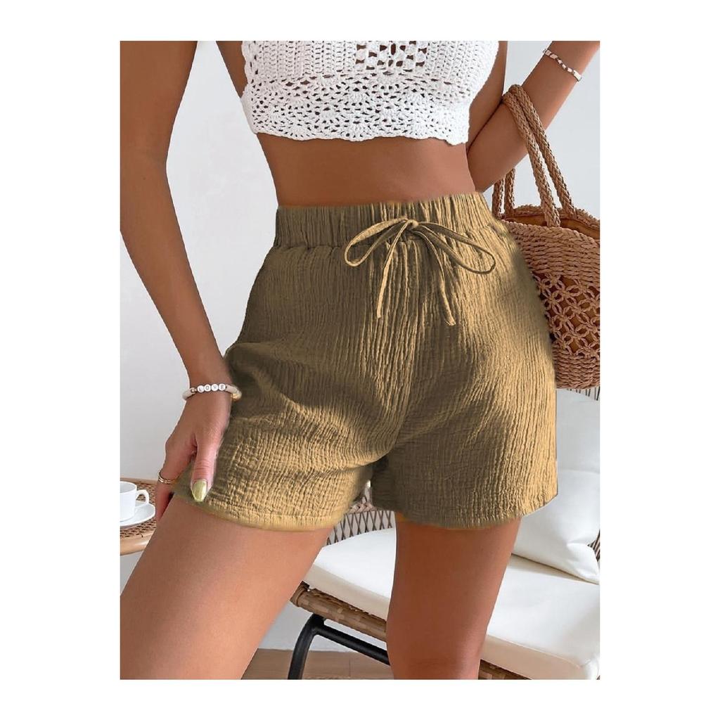 Черные шорты на талии