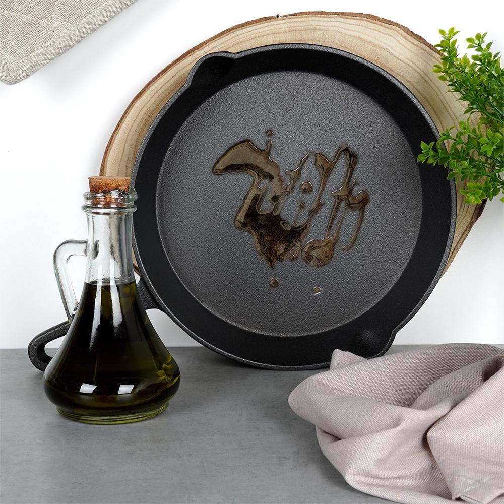 Set Of Cast Iron Frying Pans With Silicone Cover Cast Line 20 Cm / 30 Cm 2 Pcs.