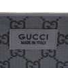 Gucci Сумка-кошелек на молнии с монограммой GG, серый канвас, кожаная отделка, с ремешком на запястье. Для повседневного использования и путешествий.