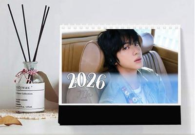 [Б/У] Настольный календарь BTS Jin 2026 Новые корейские товары Фотодневник