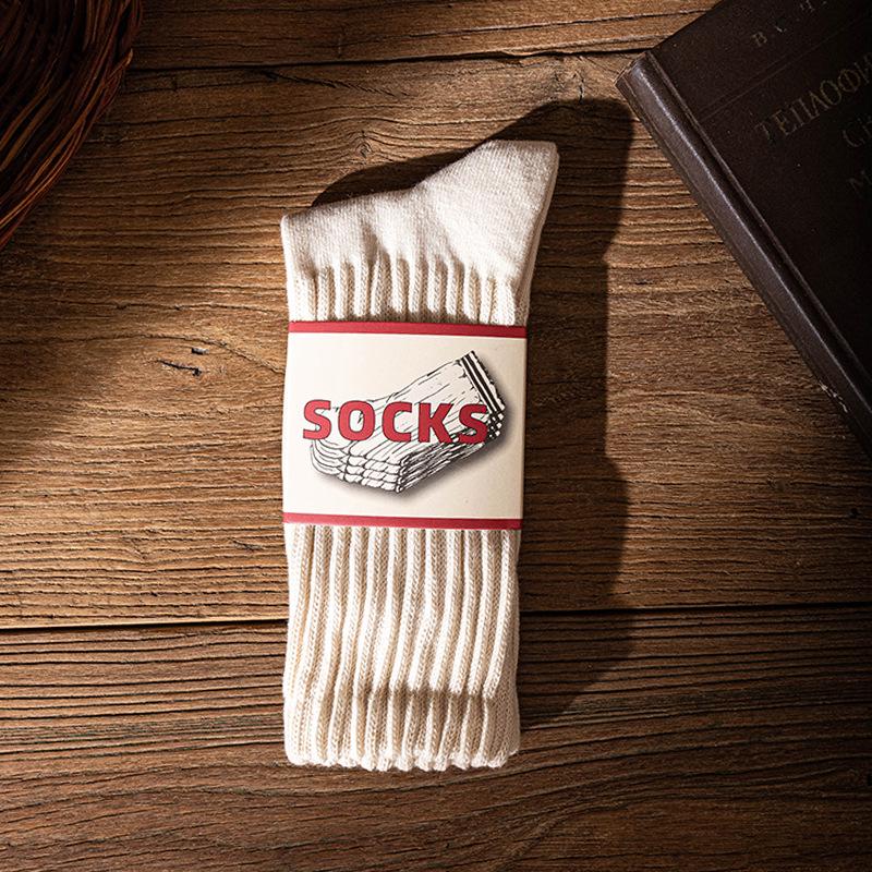 Classic American Retro Mid-Calf Scrunch Socks for Men & Women - Chunky Knit Amekaji Style, Perfect with Birkenstocks or Sporty Over-the-Knee Look.