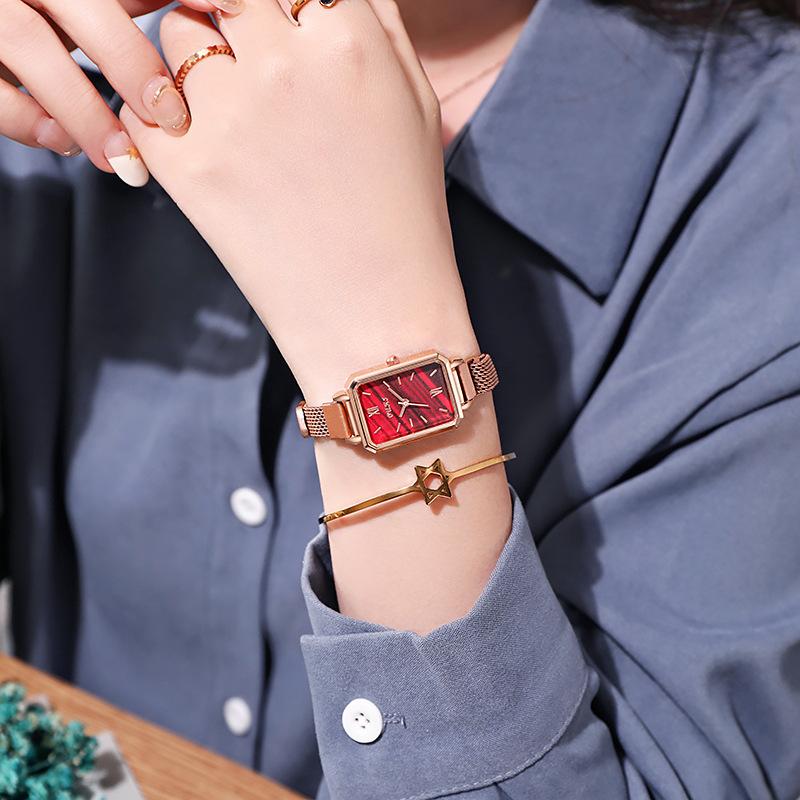 1 шт. Интернет знаменитость ретро темперамент женские часы женские, маленькие квадратные часы женские часы маленькие зеленые