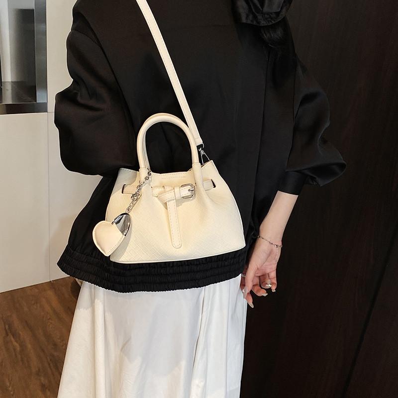 IELGY Summer Messenger Bag Korean Version Portable Pleated Bucket Bag