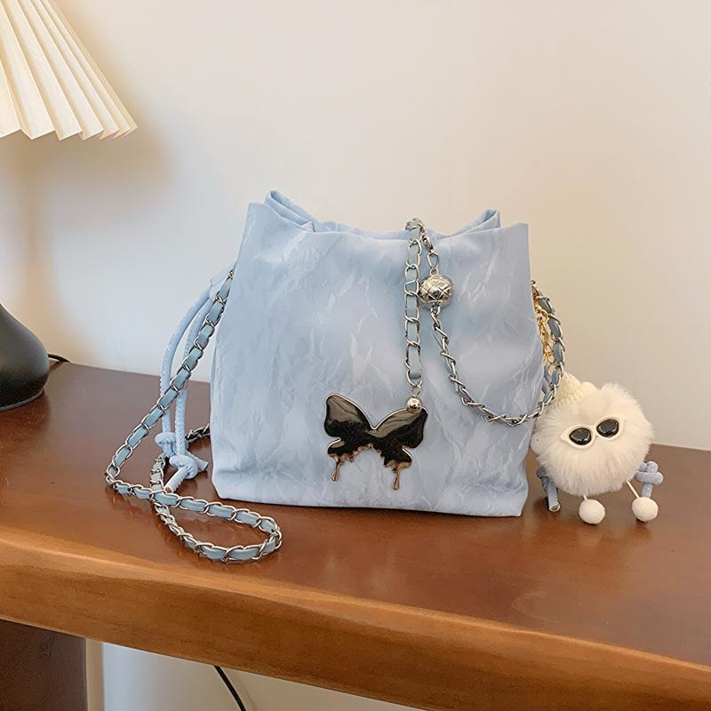 Сумка женская 2025 новая летняя красивая сумка-ведро с бабочкой, высокая ценность, зарубежный стиль, сумка-мессенджер на цепочке