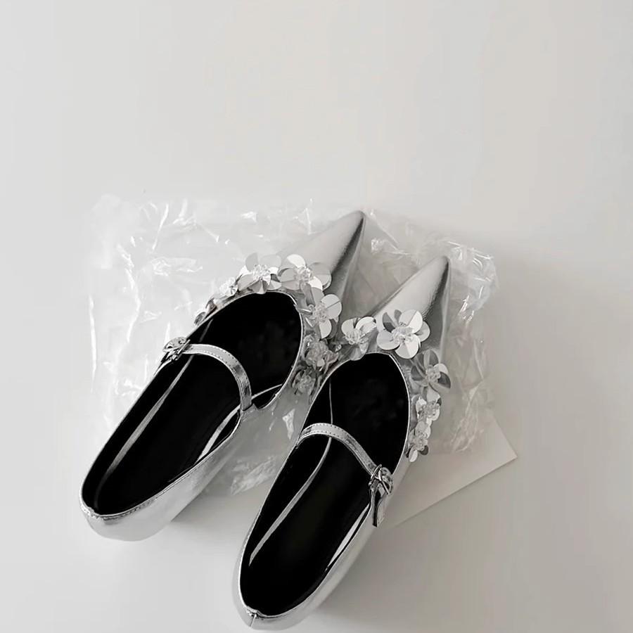 Pointed Silver Sequined Flower Mary Jane Women's Shoes One-word Buckle with Shallow Mouth French Inner Height Increase Single Shoes 2025 New
