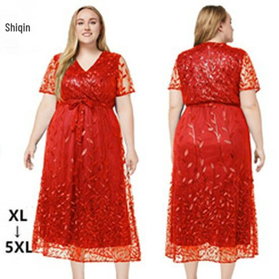 2026 European Elegant Lace Long Gown for Middle-aged Women