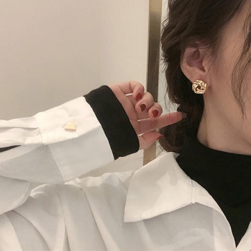 1 пара винтажных металлических сережек-шариков с закрученным узлом, серьги-гвоздики для женщин, женские модные дизайнерские серьги-шпажки, ювелирные подарки