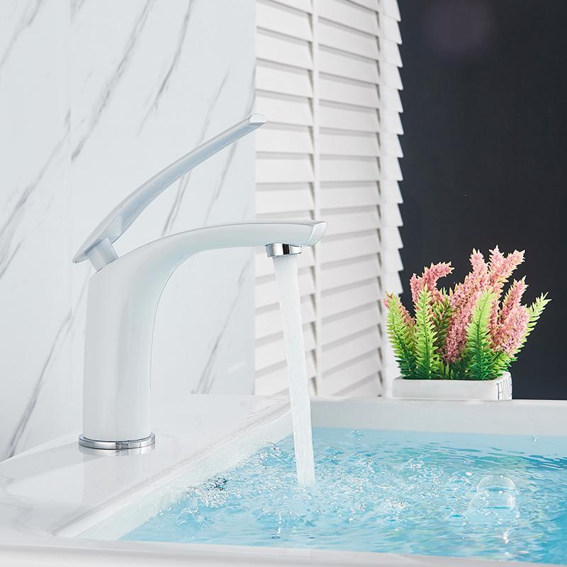 Quyanre Белый Черный Латунный Смеситель Для Раковины Смеситель Для Ванной Комнаты Холодной и Горячей Воды Однорычажный Водопроводный Кран Для Раковины Водопад