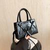 Bow Niche Korean Crossbody Bag for Women Simple Commuting Mobile Phone Small Square Bag New Versatile Casual Handbag
