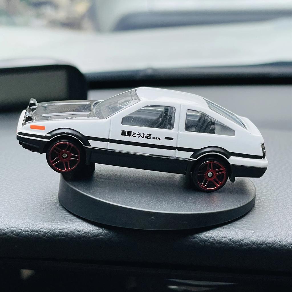 Car Ae86 Drift Rotating Ornaments Auto Dashboard Turning Ae86 Racing Model Deco Car Interior Classic Center Console Decoration