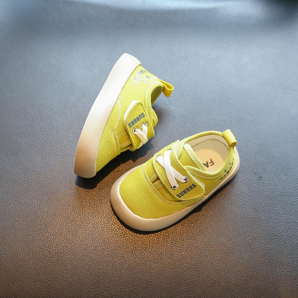 Детская модная парусиновая обувь Мягкая повседневная обувь для детского сада Обувь на шнуровке для мальчиков и девочек Туфли на плоской подошве Белые туфли 2024 Весна Осень Новинка