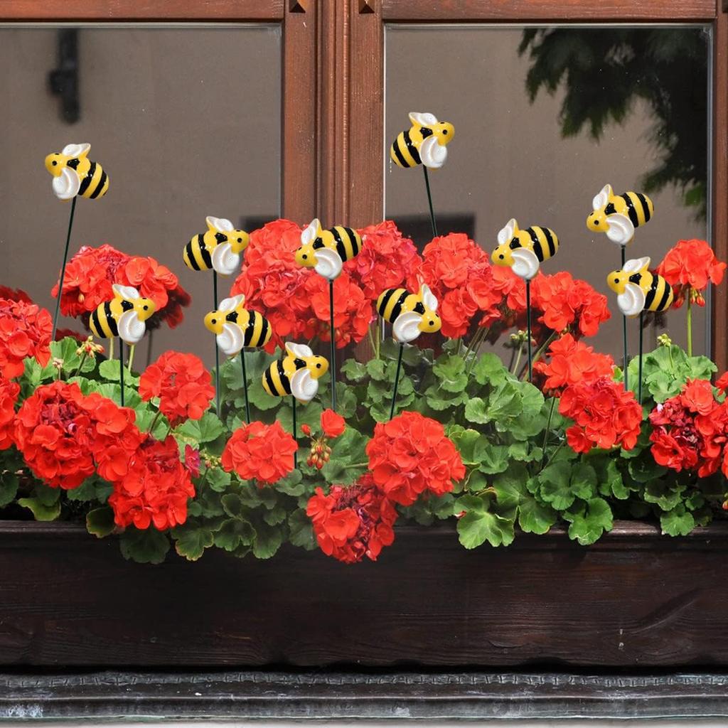 10Pcs Bee Garden Stakes Decor, Metal Yard Art Stakes, Front Yard Art Stick Floral Picks Bumble Bees Garden Stakes Outdoor Lawn Pathway Patio Plant Pot