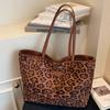 Осень новая большая вместительная леопардовый принт большая сумка через плечо ветер расслабление повседневная модная сумка женщины