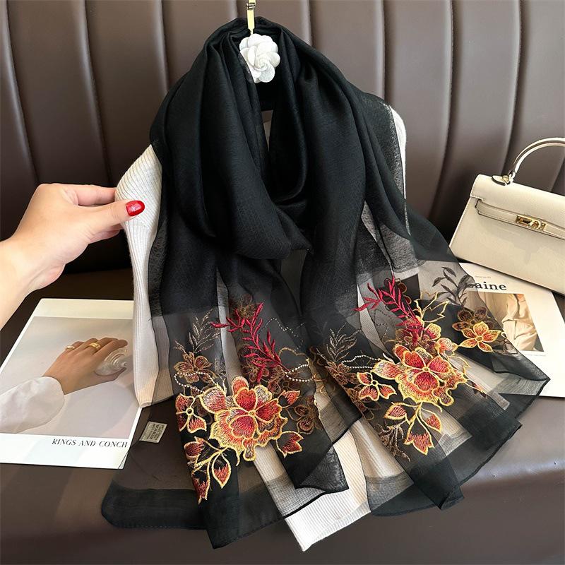 Шелковый вышитый шарф ручной работы: Элегантная шаль из шелка Mulberry на весну и осень