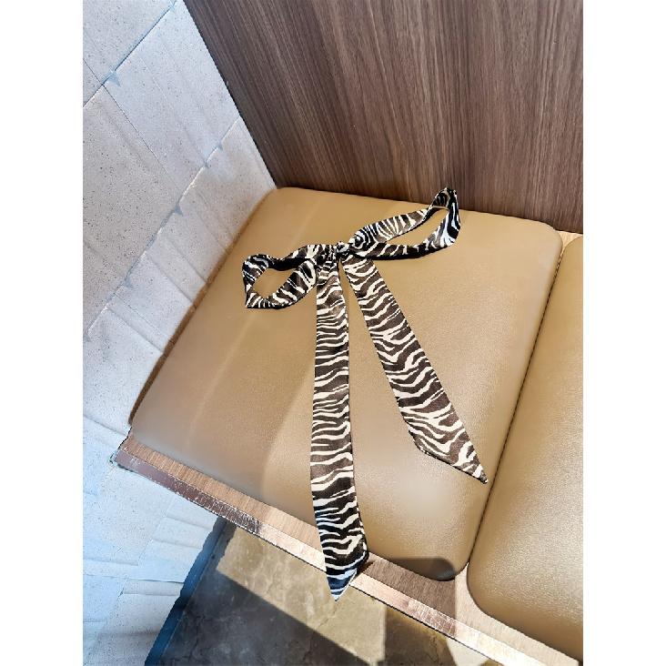 2025 Korean Style Polka Dot Scarf Necktie Headband Tied Hair, Women'S High-End Scarf, Autumn And Winter Thin Neck Protection Scarf, Long Strip