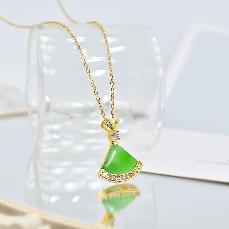 Opal Small Skirt Necklace Female Simple Style Exquisite Titanium Steel Collarbone Of The Same Style