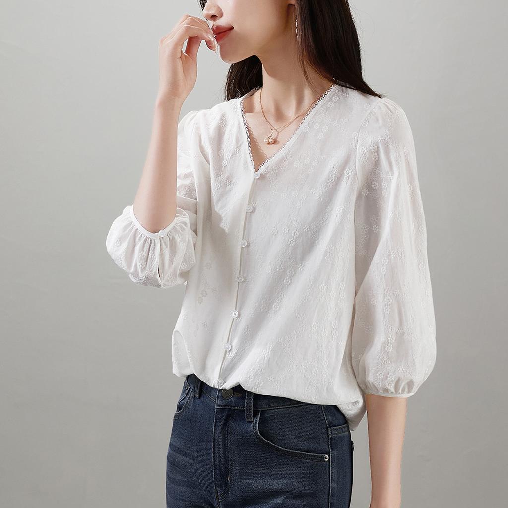 French pure cotton embroidered shirt for women's 2026 spring commuting versatile V-neck seven quarter sleeve niche top