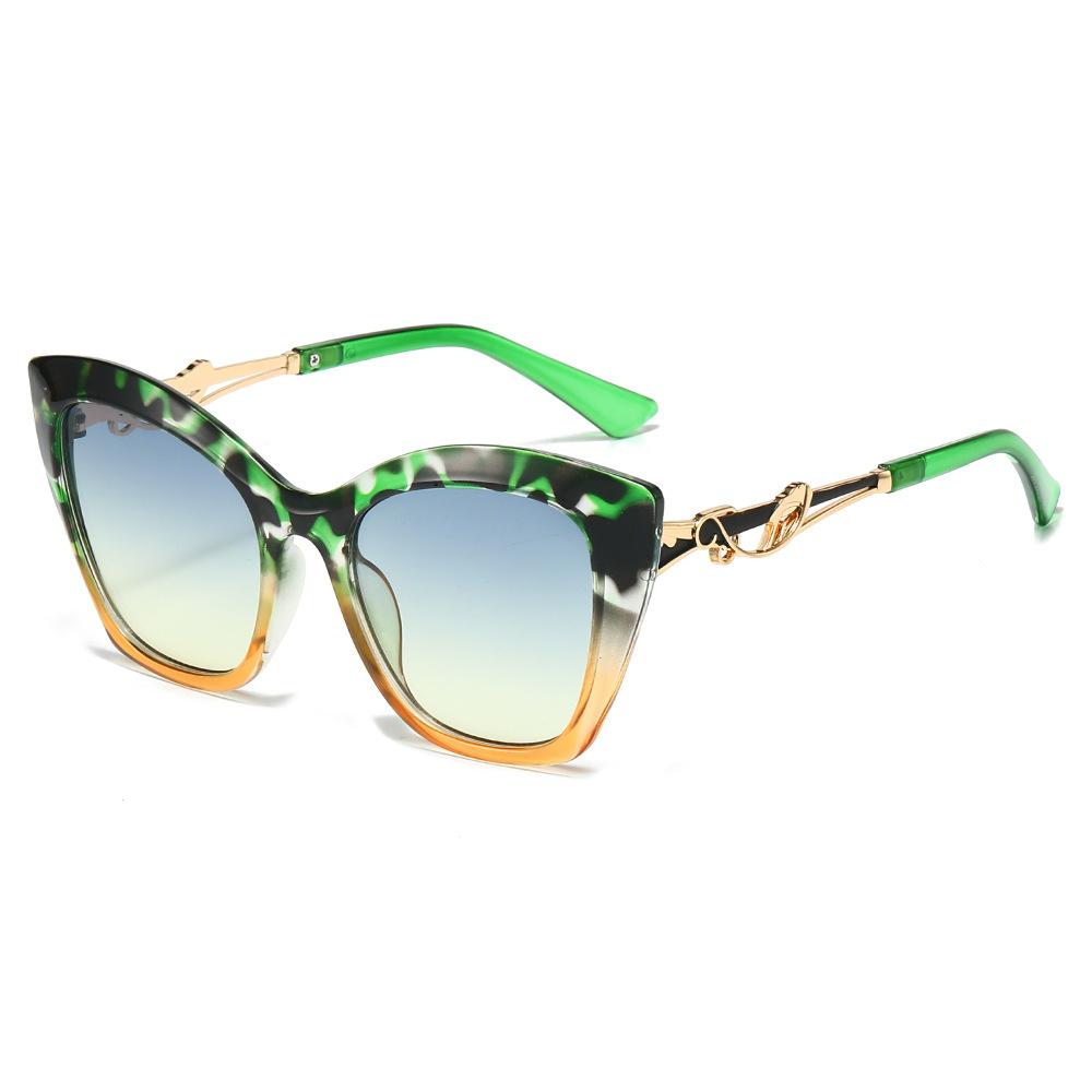 New Retro Gradient Cat Eye Women Sunglasses UV400 Personality Irregular Color Frame Trendy Glasses for Men and Women