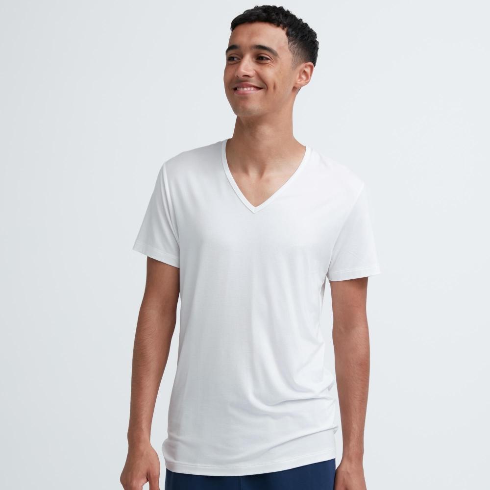 Uniqlo Japan HeaTTech V Neck T  shorT sleeVe 