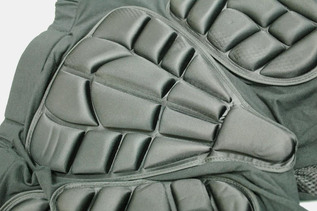 Штаны с защитой бедер и ягодиц для [ПРЕИМУЩЕСТВА] сноубординга, скейтбординга, велоспорта и т. д.. (4, М)