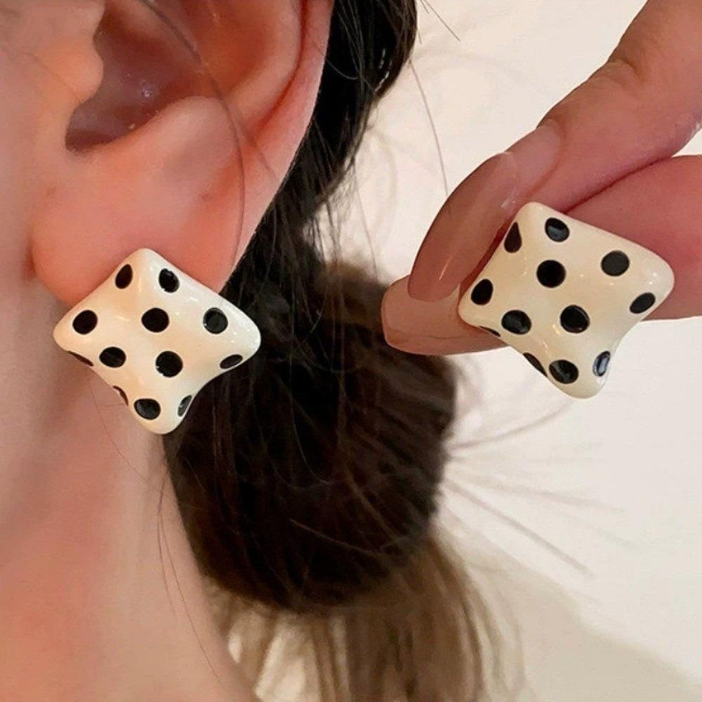 Flower Round Stud Earrings Temperament Jewelry Gift Elegant Polka Dot Earrings Party