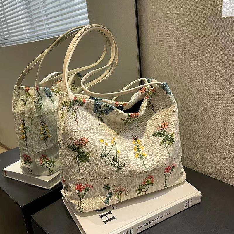 Large-capacity Embroidered Tote Bag Women Summer Trendy Cloth Bag Niche Embroidery Shoulder Bag Texture Bucket Bags Canvas Bags CLE