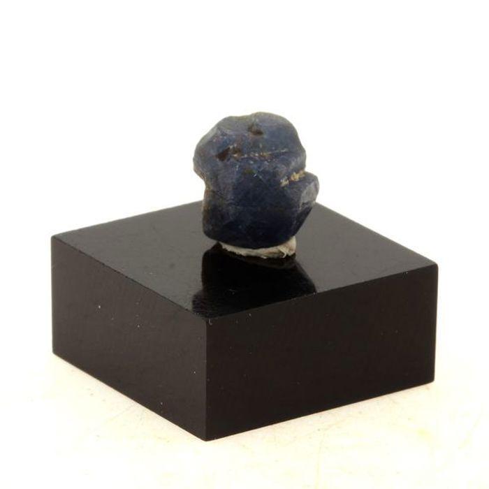 Pierres et Minéraux. Saphir. 6.6 ct. Zazafotsy, Ihorombe, Madagascar.