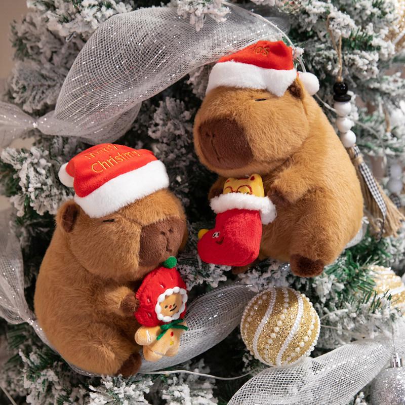 1Pc 20/25CM Kawaii Christmas Capybara Plush Toys Cartoon Capibara Dolls Wears Xmas Hat Holding Gingerbread Man Nice Christmas Gift