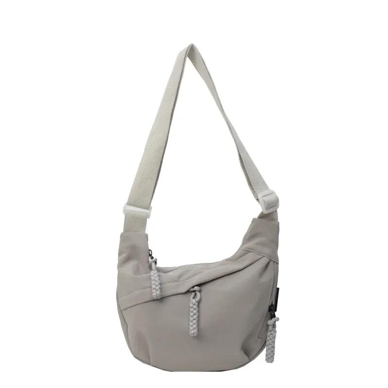 Hobos Повседневная сумка через плечо из цельного нейлона для женщин Простая строчка Популярные сумки через плечо Мода