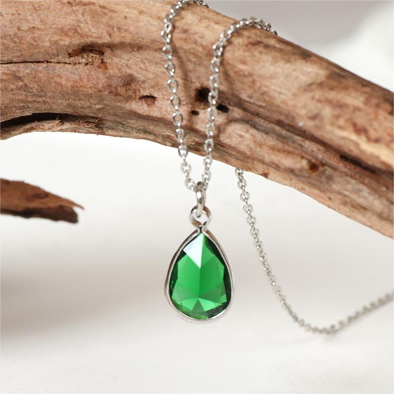 Ins Fashion Ancient Style Retro Pear-shaped Water Droplet Pendant Necklace for Women Green Crystal Glass Jewelry
