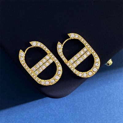 Ins Light Luxury Design, полные бриллиантов серьги с буквами Cd, женские модные универсальные изысканные серьги с пряжками