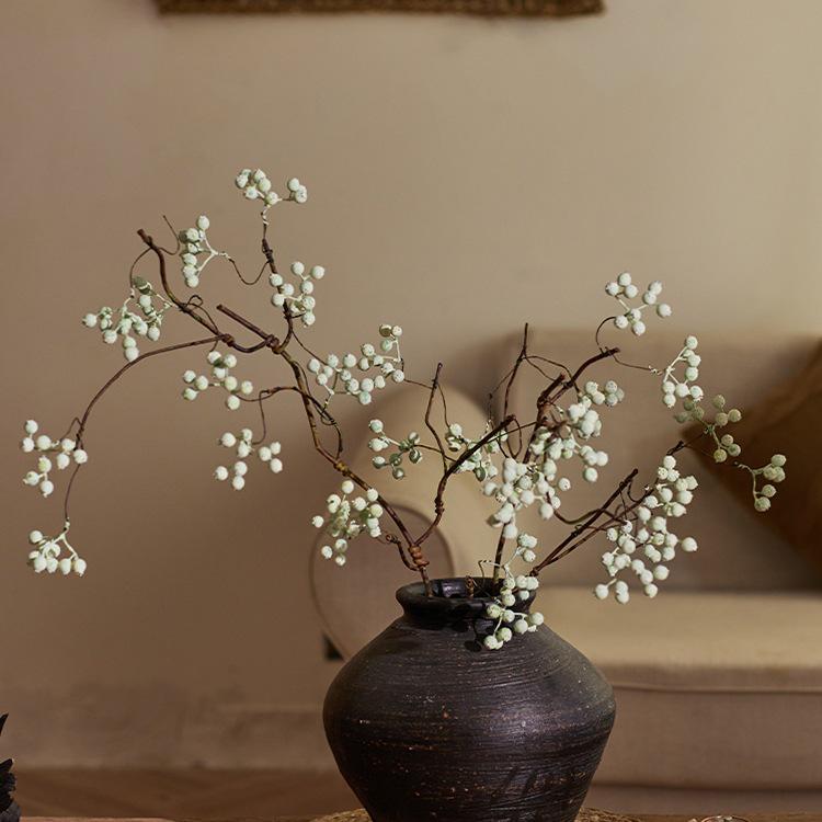 Высококлассное биомиметическое флористическое искусство в стиле ваби-саби: Букет из конского каштана и искусственных цветов для оформления гостиной.