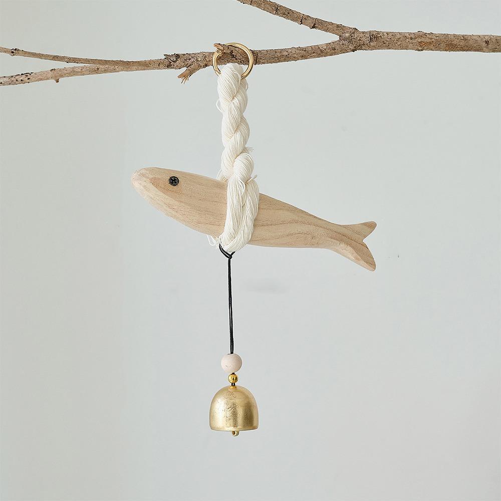 Unique Handmade Wood Fish Door Bell Hand Carved Rustic Fish Wall Decoration Lightweight Lucky Fish Door Chimes Home Entryway