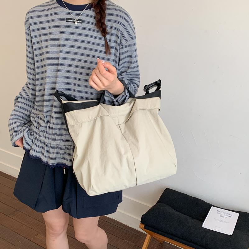 Женская сумка через плечо большая вместительная сумка
