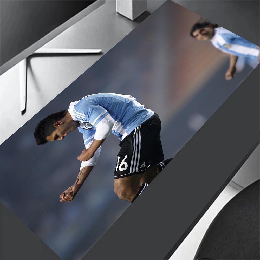 Man Manchester City Jersey Celebrating. Gaming Mouse Pad Desk Mouse Pad HD Print Desk Pad Non-Slip Rubber Base Office Desk Accessory