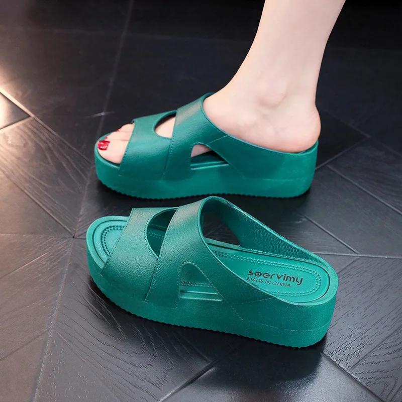 Женские тапочки на платформе, модные босоножки на танкетке с открытым носком, повседневные тапочки на нескользящей платформе с каблуком, повседневные шлепанцы