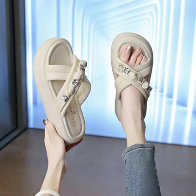 Женская обувь – Сандалии