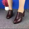 Модные туфли-лодочки с острым носком для женщин, дизайнерские туфли на среднем каблуке в стиле ретро, женская обувь на осень 2024 года, новые туфли-лодочки, трендовая обувь для ходьбы для женщин