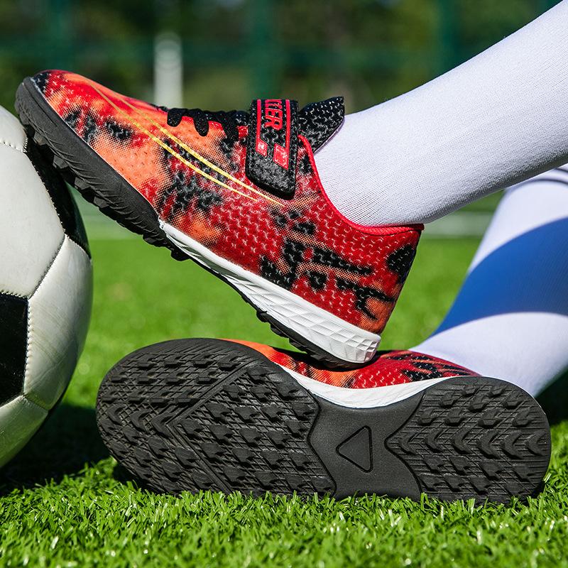 Broken Nail Football Shoes for Men and Women, Low-top Anti-collision Broken Nail Velcro Lace-free Grass Training Shoes