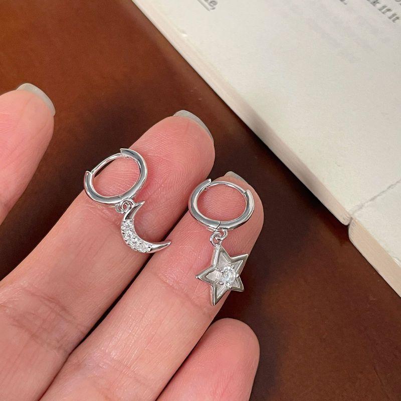 Ins Cold Wind Asymmetric Star and Moon Stud Earrings Niche Temperament Versatile Senior Sense Ear Buckle Earrings Female Ambience Back To School