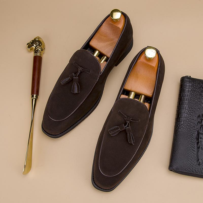 Fashion Casual Plus Size Leather Tassel Loafers Branded Men Formal Business Leather Shoes Fashionable Korean Style Pointed Leather Shoes