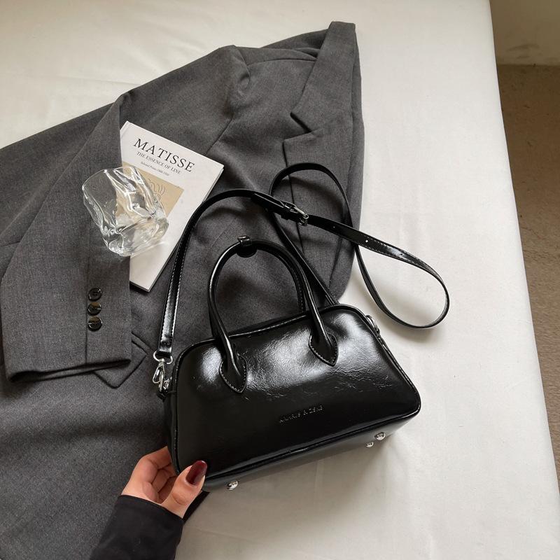 Премиальный сенс портативная маленькая сумка женская 2025 новая сумка весна и лето сумка через плечо трендовая модная универсальная сумка-мессенджер