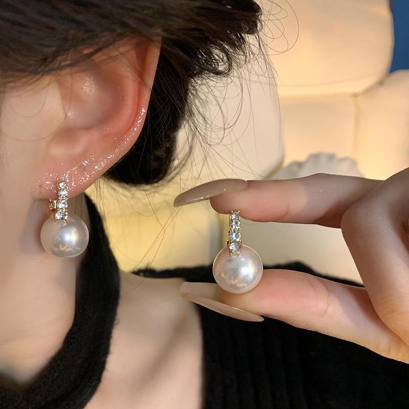 Серьги из французского барочного жемчуга и бриллиантов из серебра 925 пробы для женщин — роскошные, яркие и изысканные гвоздики
