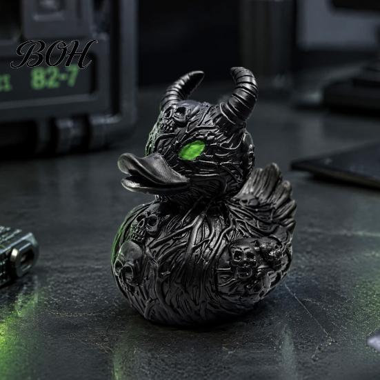 Durable Resin Sculpture Gothic Devil Skull Duck Ornament, Matte Black Figurine, Stylish Gifts for Goth Lovers Horror Green Eyes Decor Ornament
